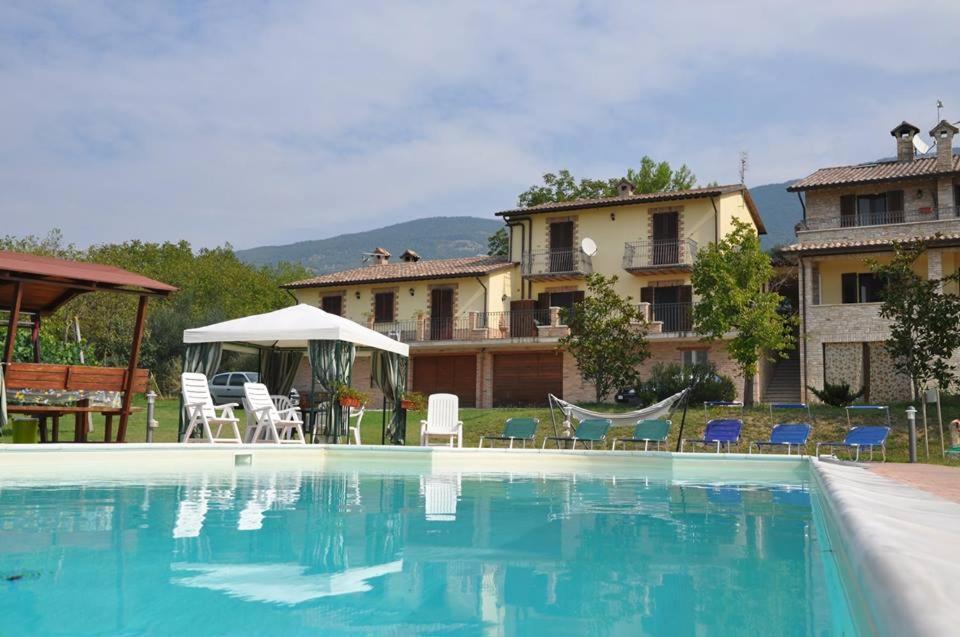 La Sorgente Del Subasio Assisi Apartman Kültér fotó