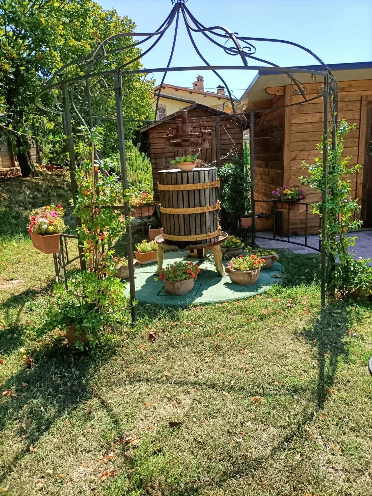 La Sorgente Del Subasio Assisi Apartman Kültér fotó