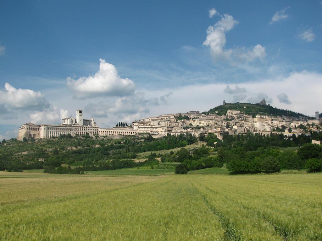 La Sorgente Del Subasio Assisi Apartman Kültér fotó